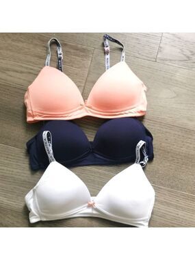 NWOT Nautica Girls padded training bras 3 pack. Size 34 A.